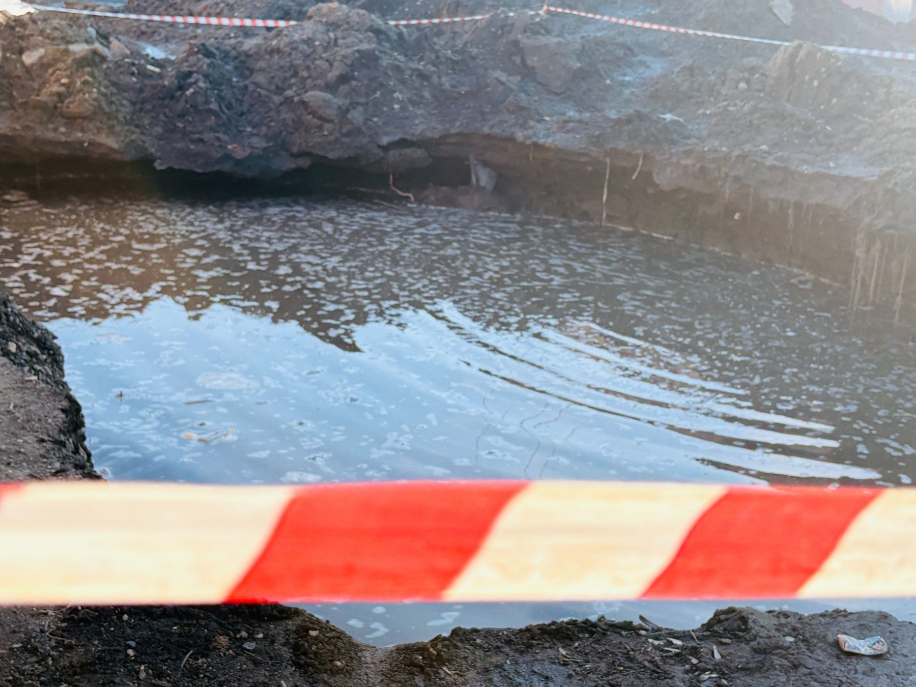 Ненароком упасть в яму - легко