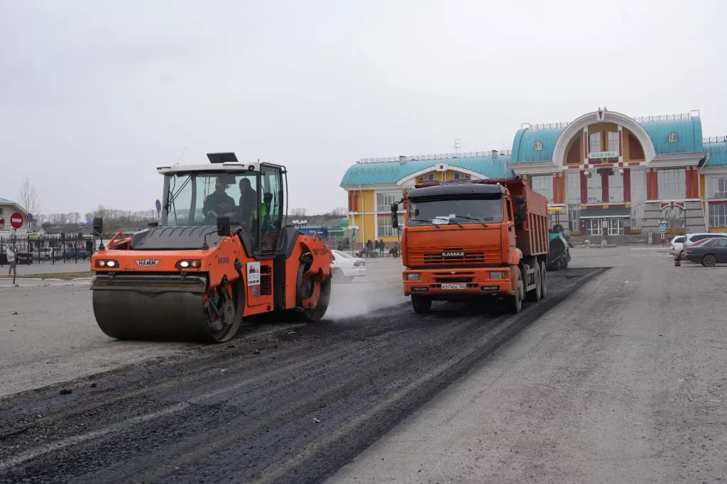 В Бийске продолжаются работы по ремонту дорог - Информационный портал "Бийский рабочий", 16.04.2026
