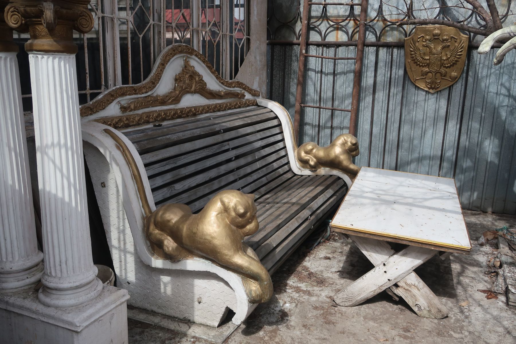 Такие скамейки делает Борис Дмитриевич сегодня. 