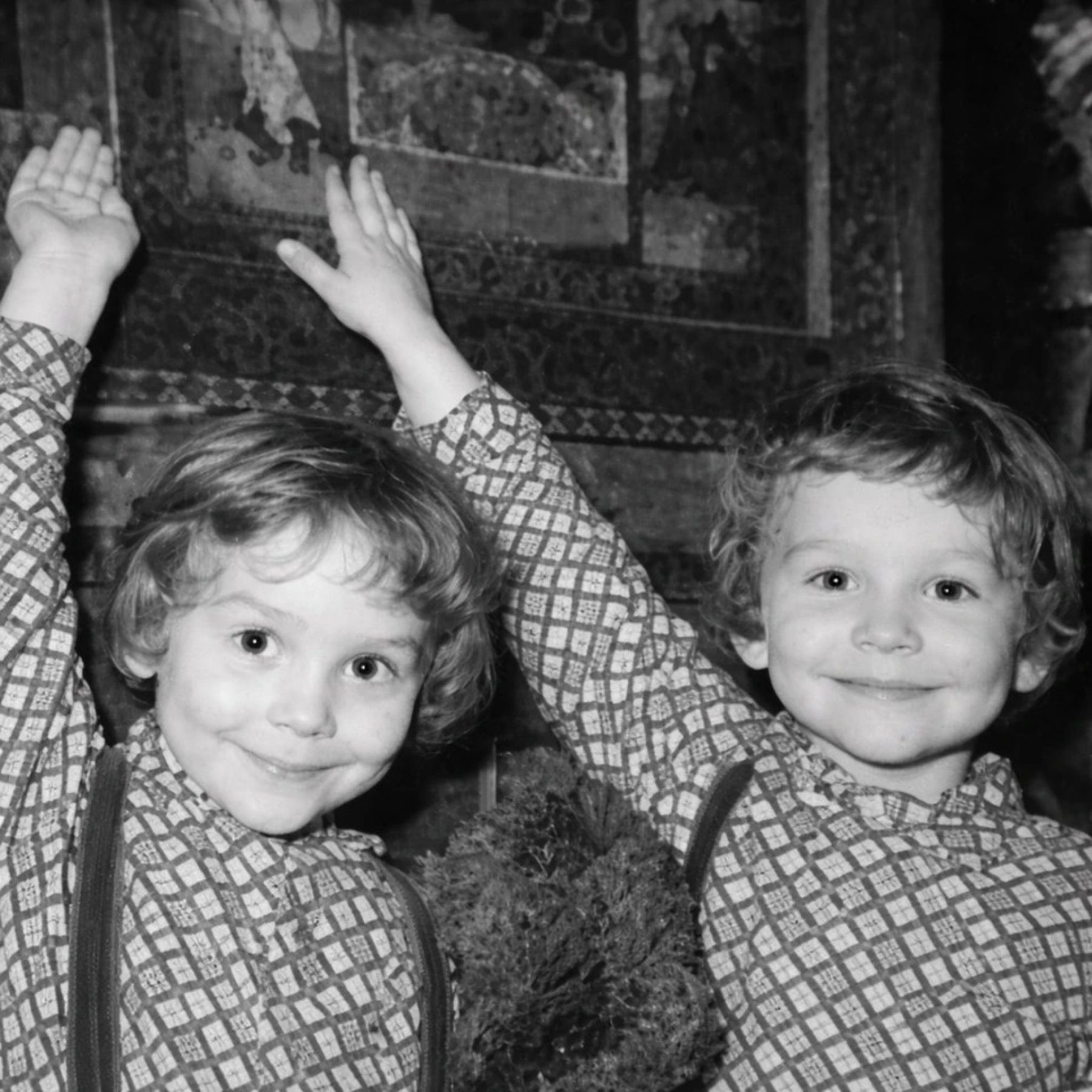 Братья Торсуевы показали редкие фото из семейного архива