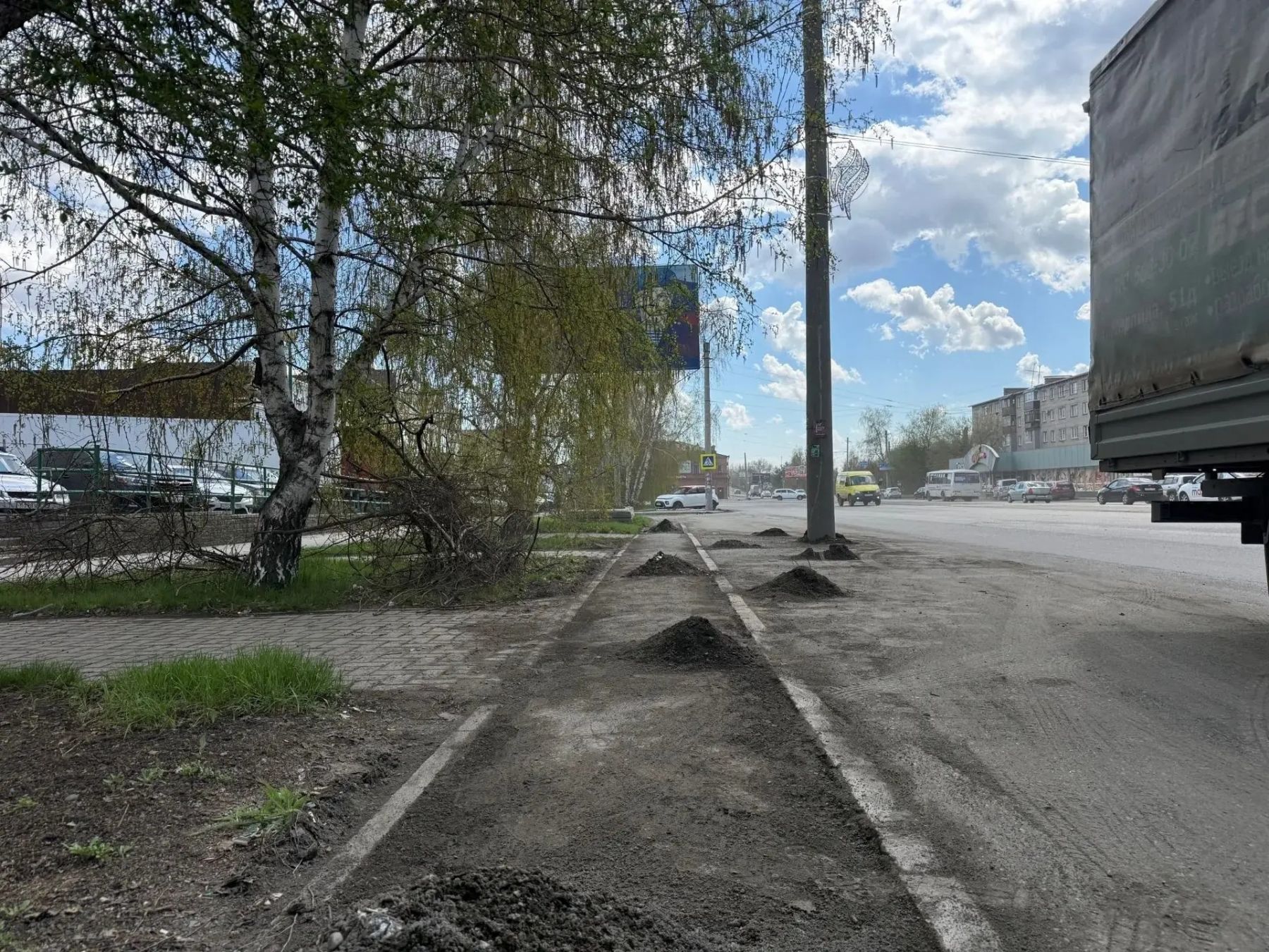 Коммунальщики готовят Бийск ко Дню Победы