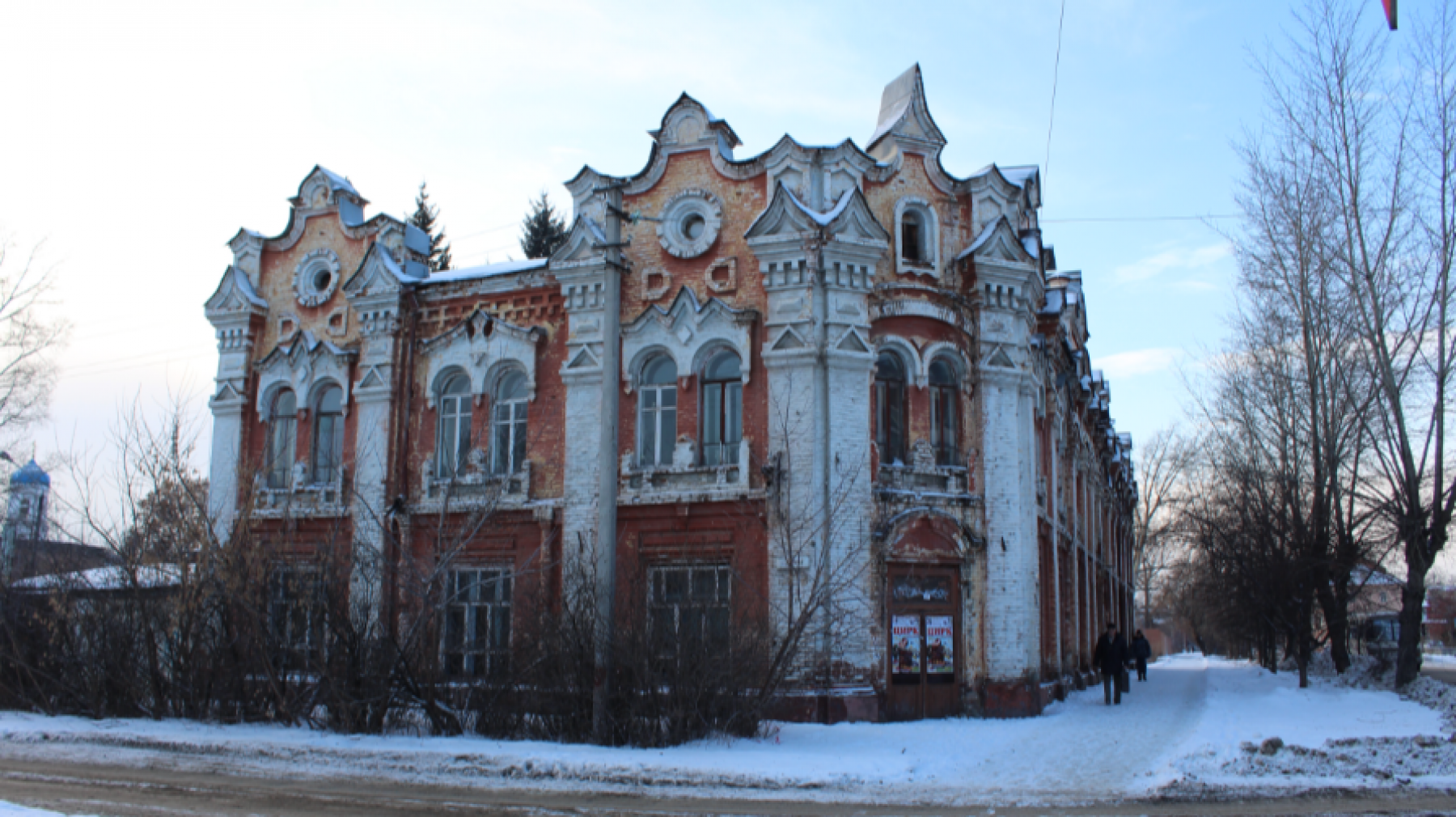 Здание госпиталя до начала реставрационных работ.