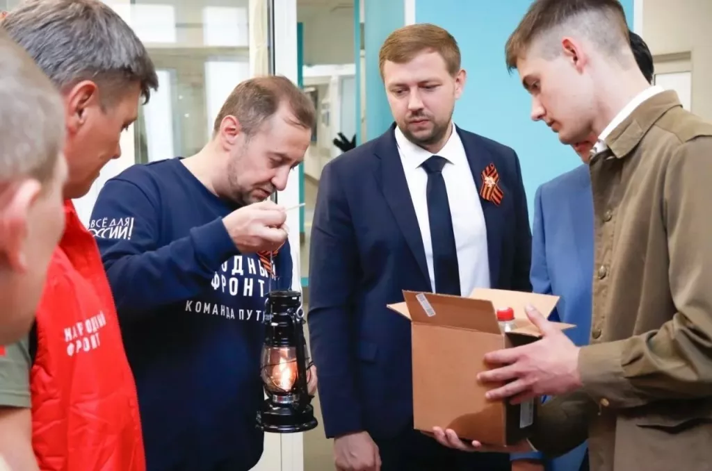 Частица Вечного огня из Москвы передана Бийскому филиалу АлтГПУ - Информационный портал "Бийский рабочий", 08.05.2026