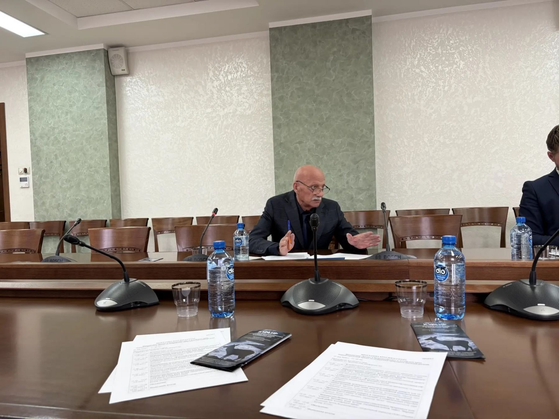 Директор ассоциации "Центр поддержания популяции редких видов животных "АлтайЭкосфера" Михаил Чечушков