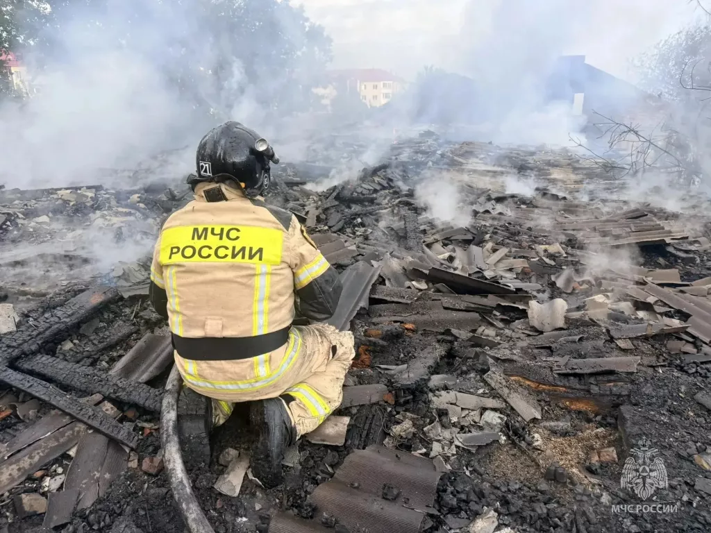 В МЧС сообщили подробности пожара на ул. Прибыткова в Бийске - Информационный портал "Бийский рабочий", 31.05.2026