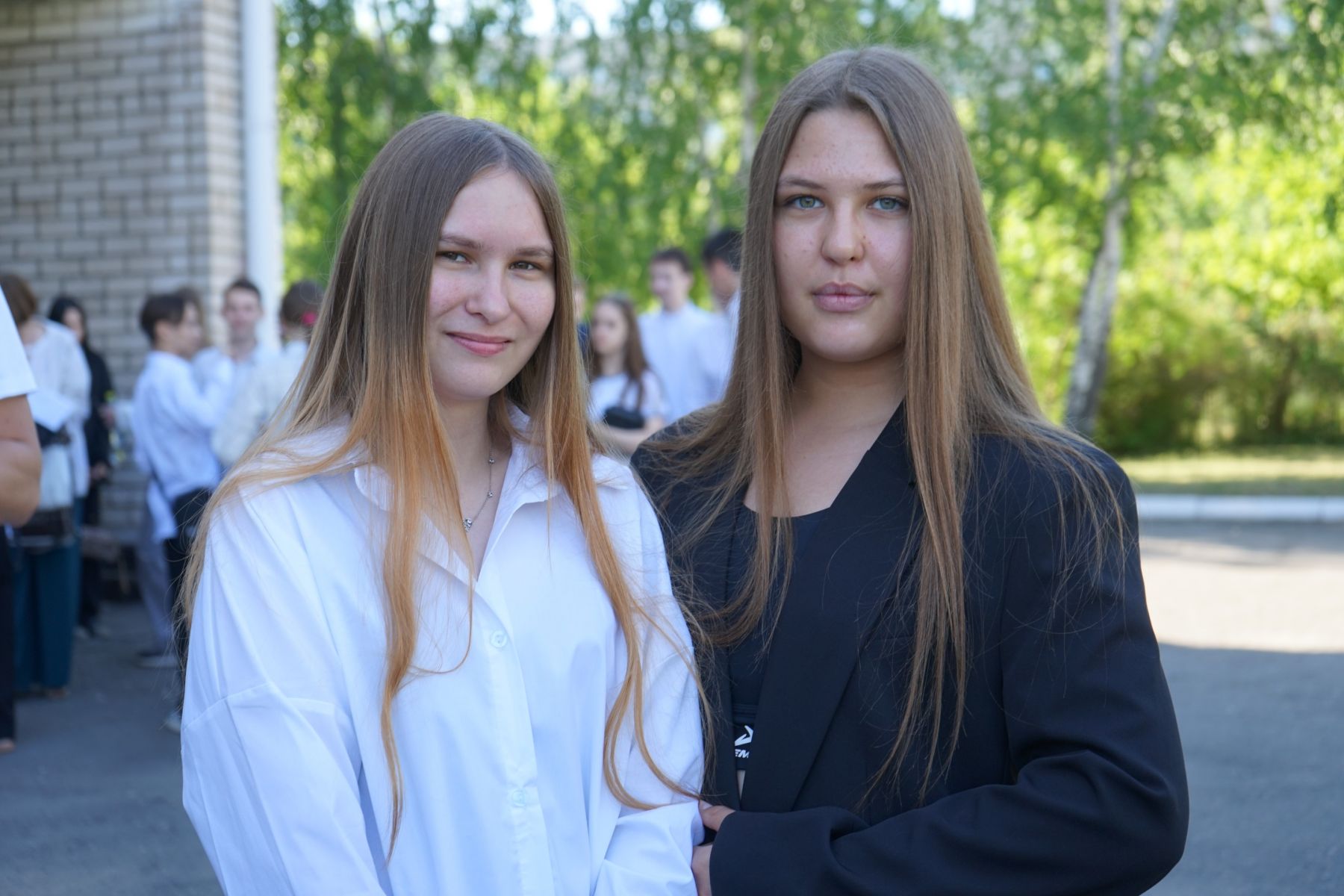 Анастасия и Екатерина к экзамену готовились, потому и в результатах уверены