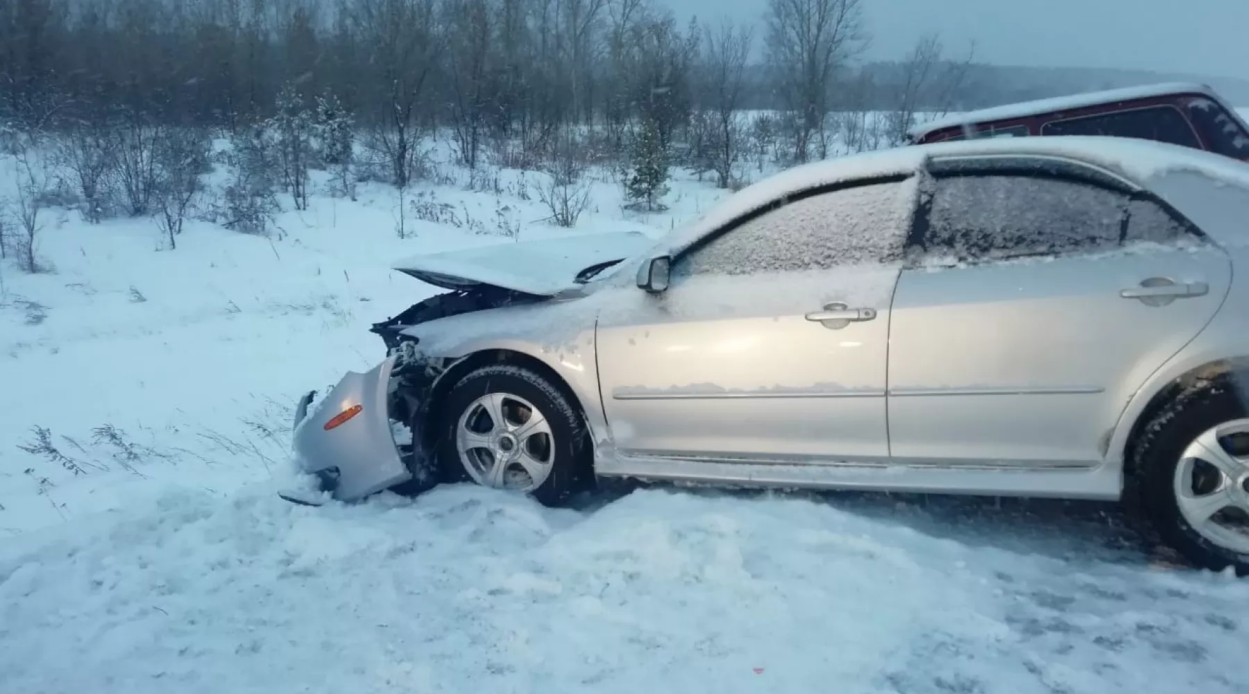 Лобовое столкновение двух автомобилей произошло в Бийском районе 