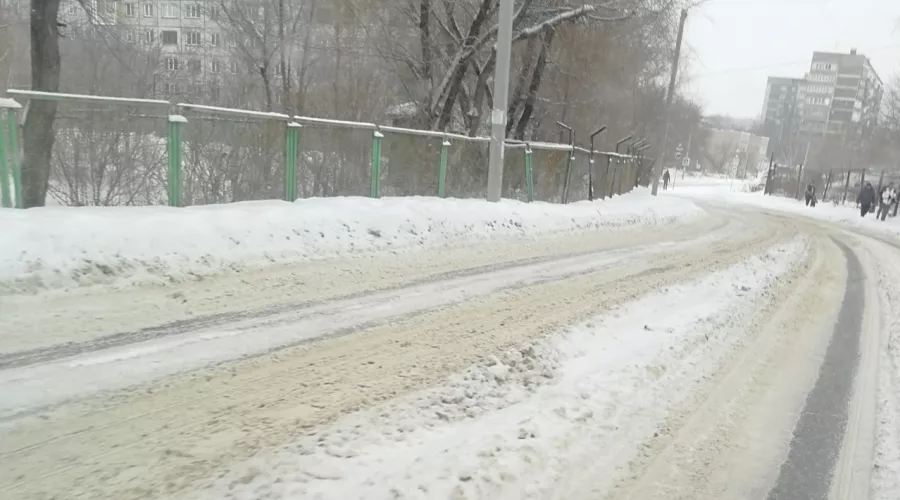 Бийчане сетуют на плохую очистку дорог от снега 