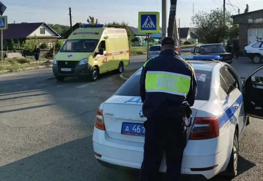 В Бийске в ДТП пострадала велосипедистка — женщину доставили в больницу - Информационный портал "Бийский рабочий", 24.08.2026