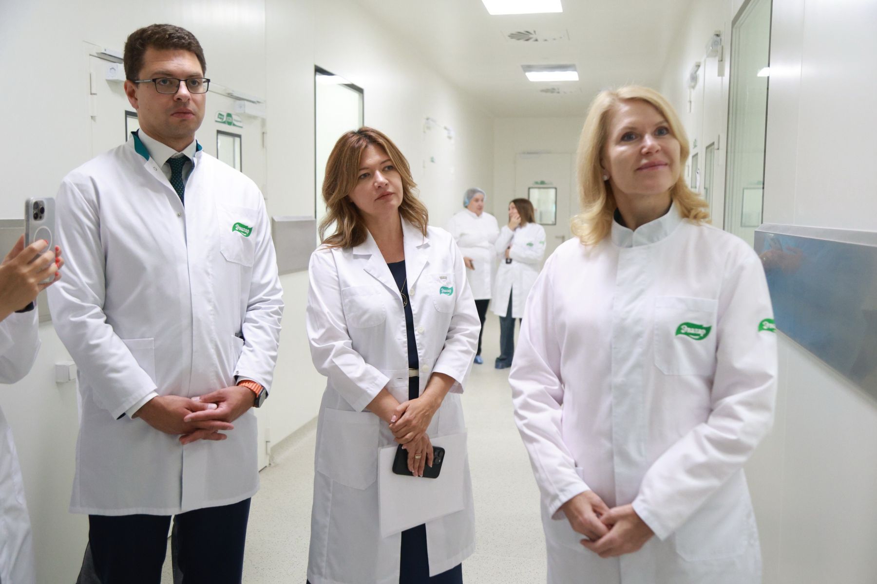 «Эвалар» запустил новые мощности по выпуску болеутоляющих препаратов
