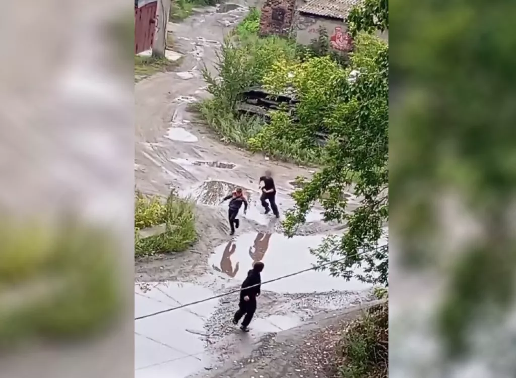 Дикие шалости: в Бийске на Котельщиках дети пугают жителей взрывая петарды - Информационный портал "Бийский рабочий", 26.08.2026