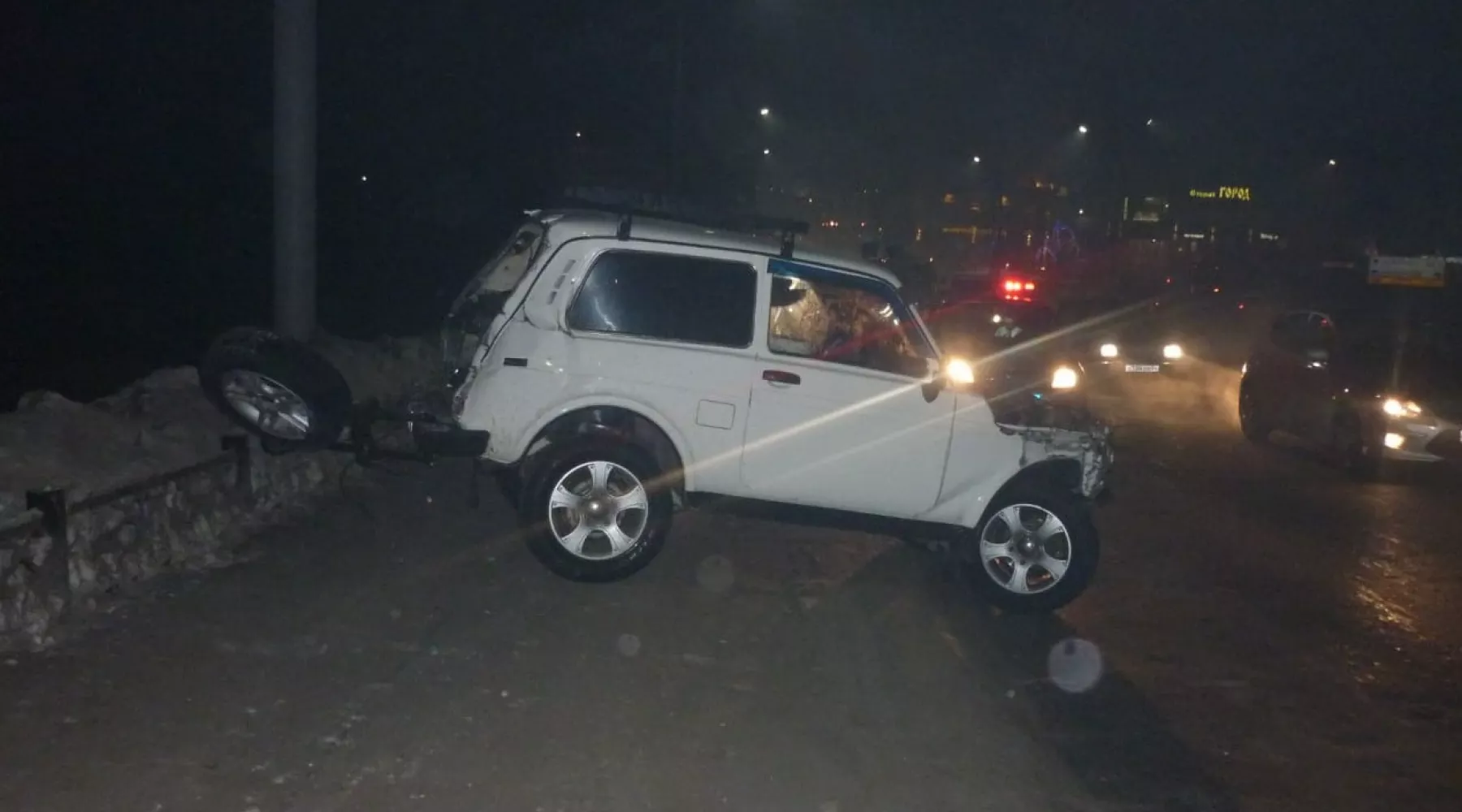 Серьезное ДТП произошло на коммунальном мосту в Бийске 