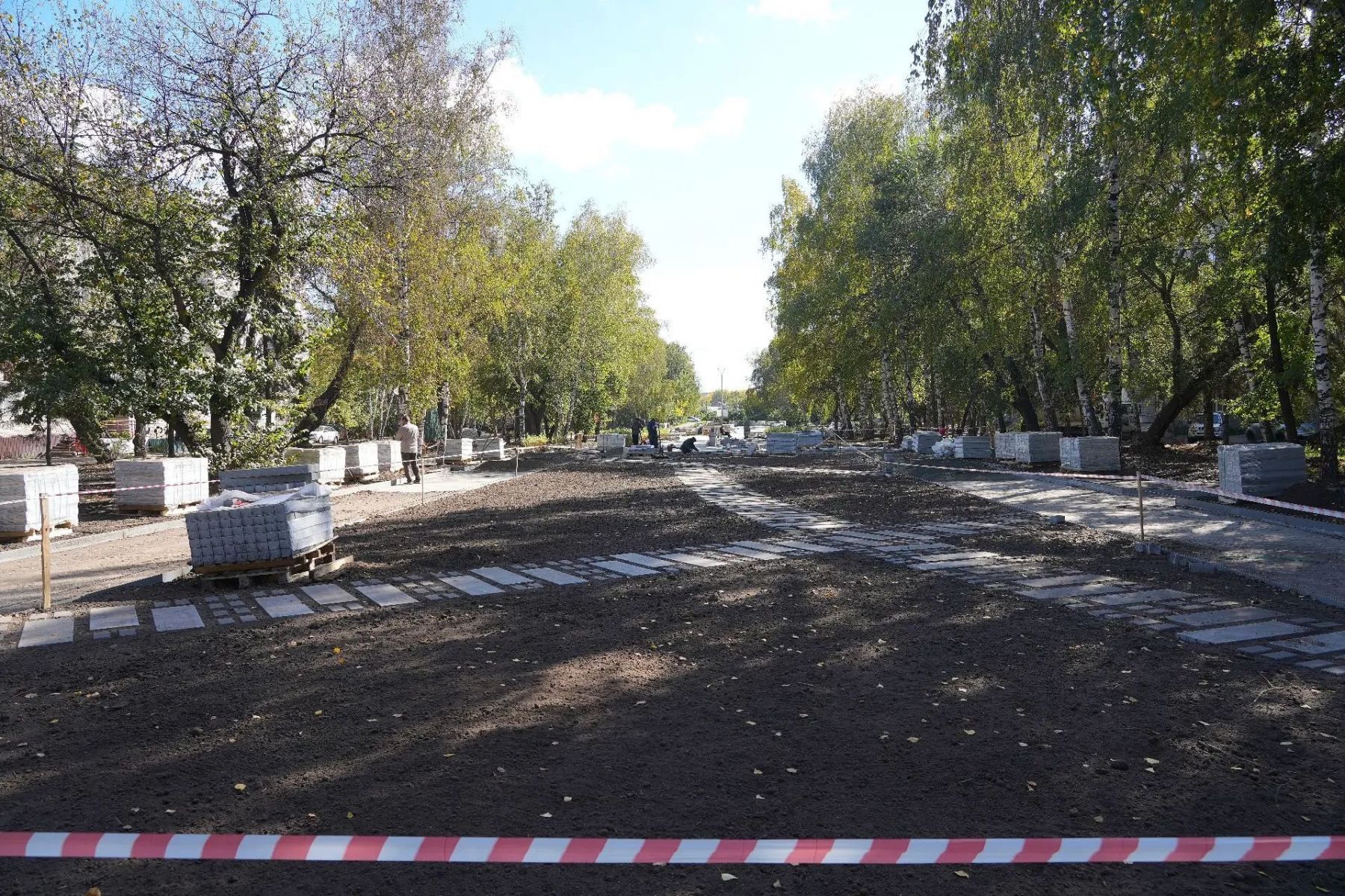 В Бийске продолжается обновление бульвара 50-летия ВЛКСМ