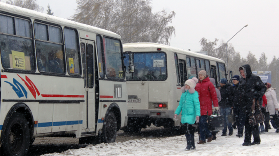 Пассажиропоток в автобусах Бийска сократился на 20 процентов с доковидного периода.