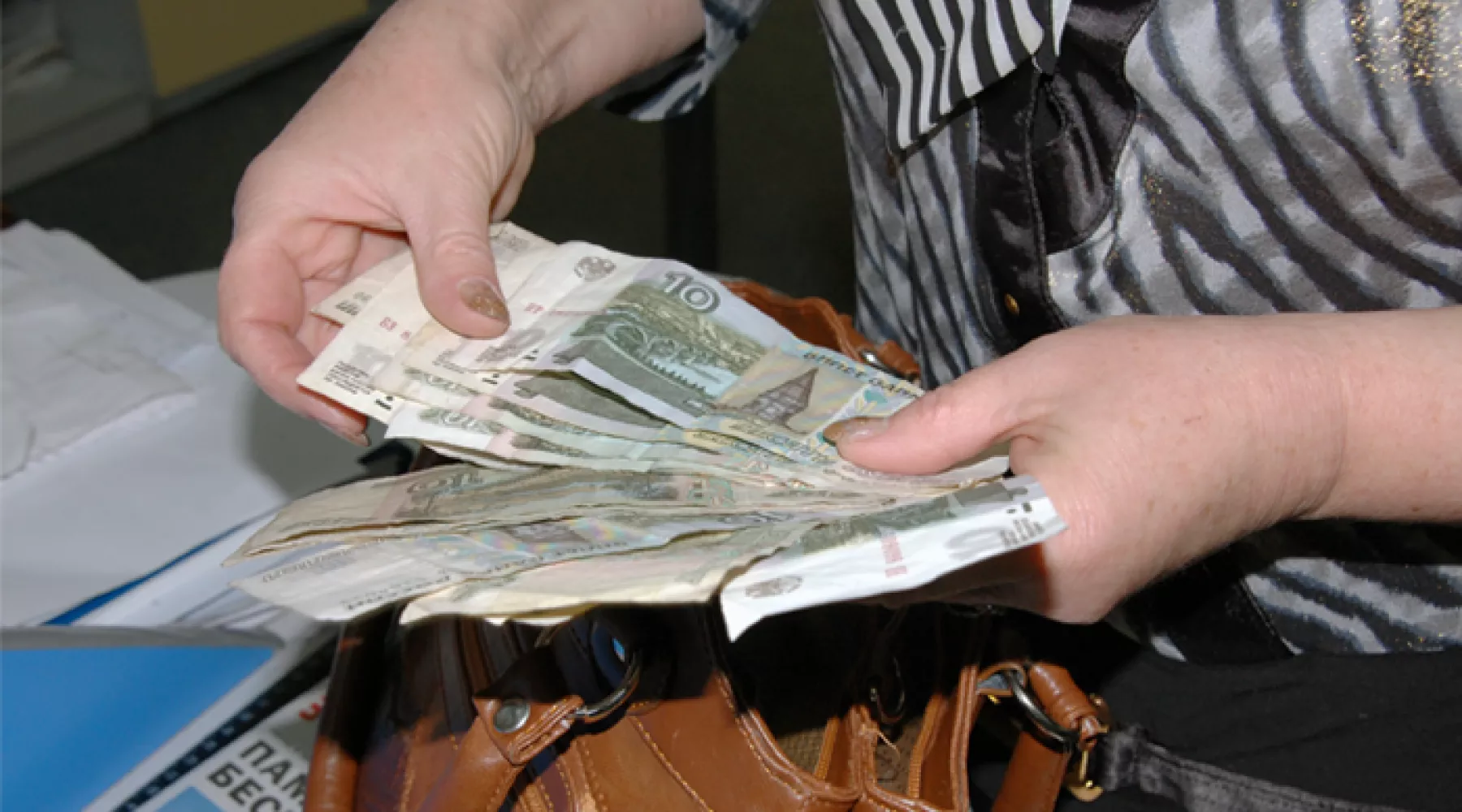 Размер ежемесячной выплаты при рождении третьего ребенка вырос до 9811 рублей 