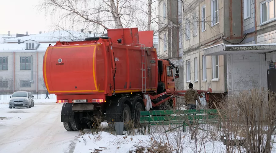 Льготникам в Алтайском крае компенсируют услугу по вывозу мусора 