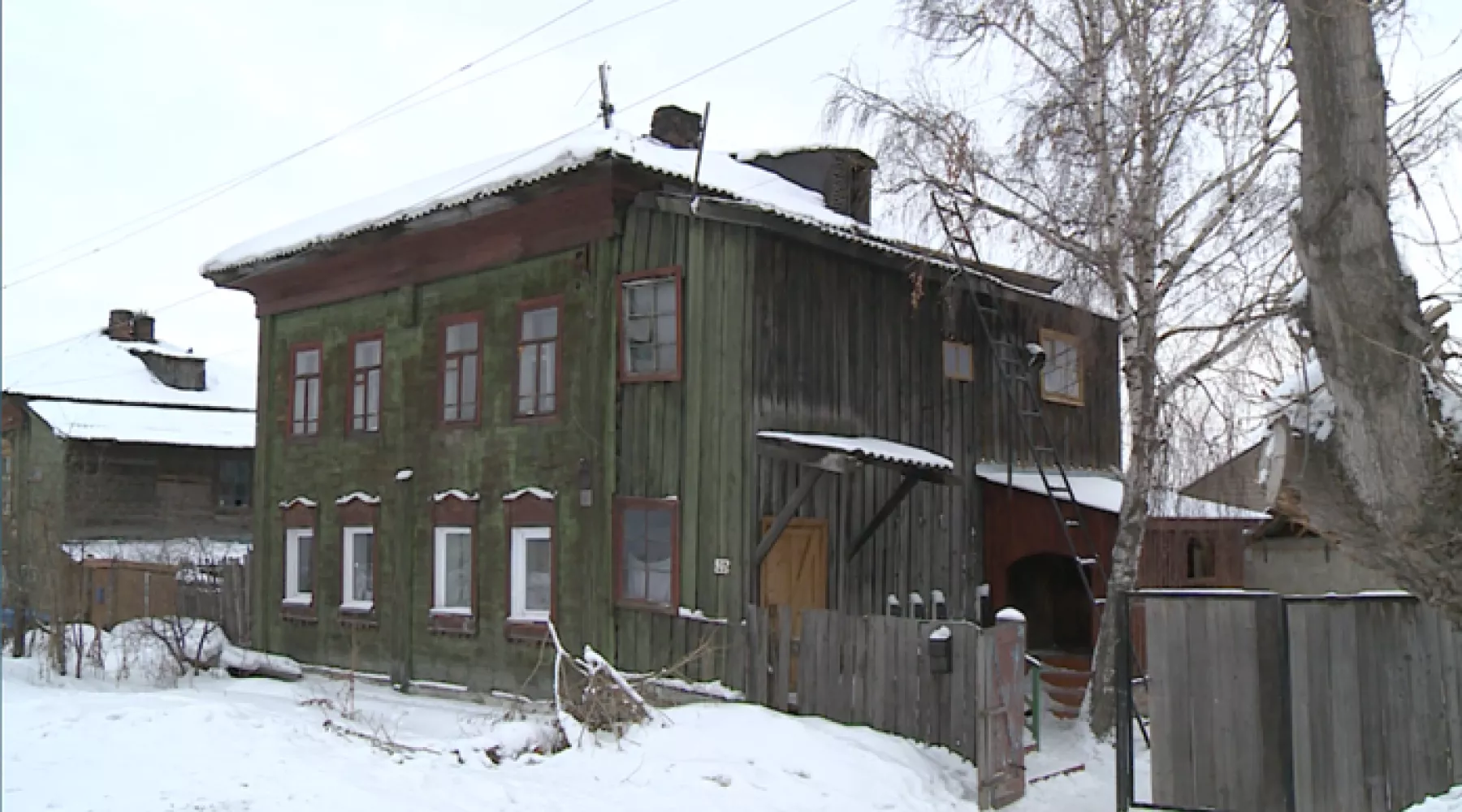 Бийская семья, которой пожелали не сгореть, попала в больницу 