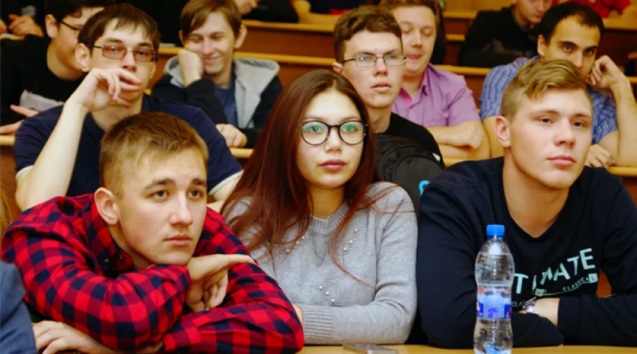 Россиянам предложили содержать детей во время учебы в вузе