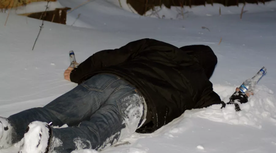 Смертность от употребления алкоголя в России уменьшилась 