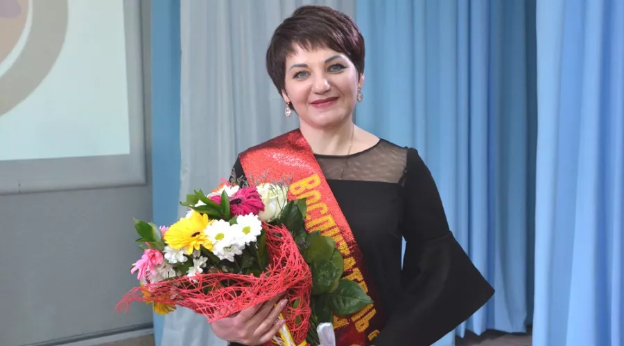 Лучшим воспитателем Алтая стала педагог из Бийска Евгения Грибач