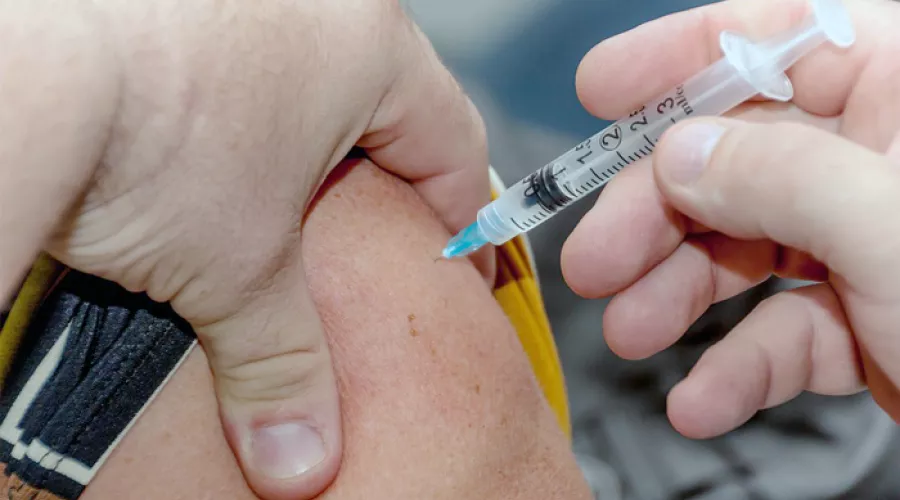 Медики объясняют бийчанам, почему не стоит отказываться от прививок 
