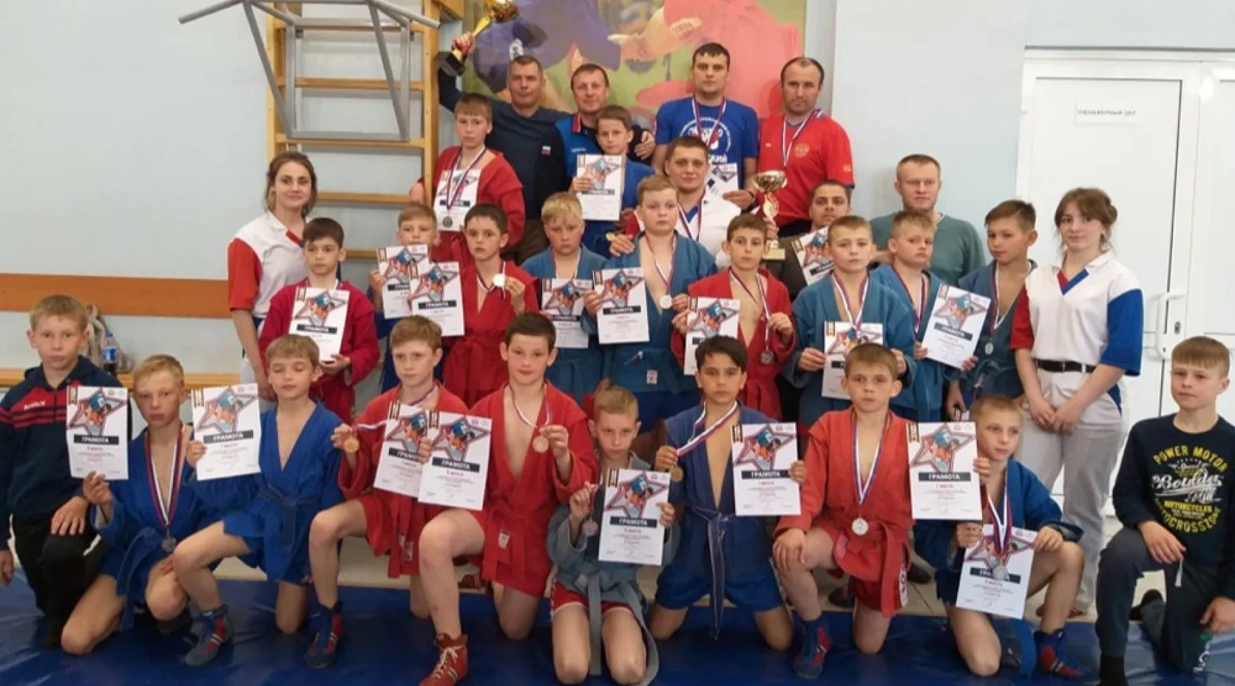 Бийские самбисты подтвердили на турнире свои лидирующие позиции в Алтайском крае