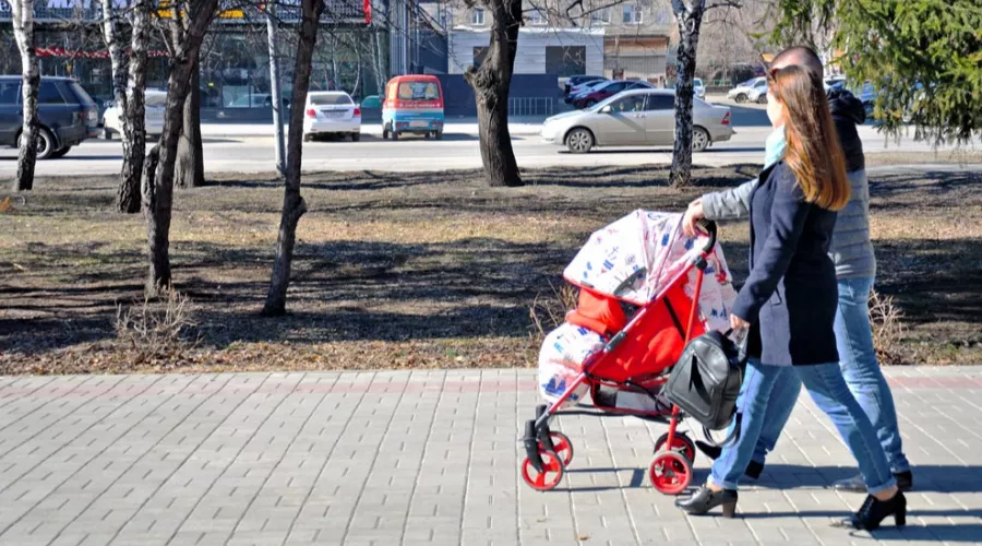 Сколько денег нужно российской семье для жизни, определили эксперты
