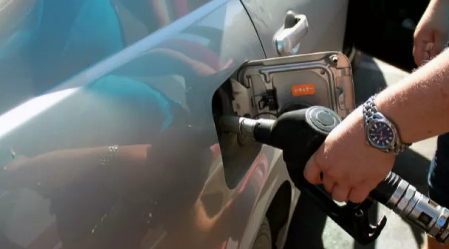 Новый способ сдерживать цены на бензин придумали в антимонопольном комитете