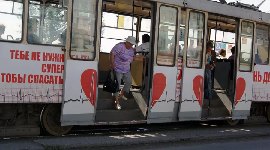 Бийчане жалуются на отсутствие «островков безопасности» у трамвайных путей 