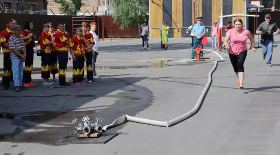 Свой ГОСТ разработали в России для пожарных-добровольцев 