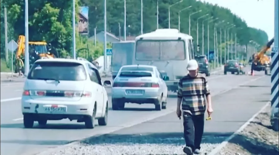 Жители бийского Заречья добились возврата остановки на улице Шишкова 