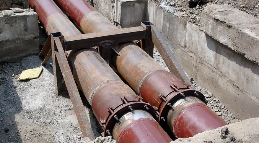На двух участках Бийска закончены работы по замене трубопровода 