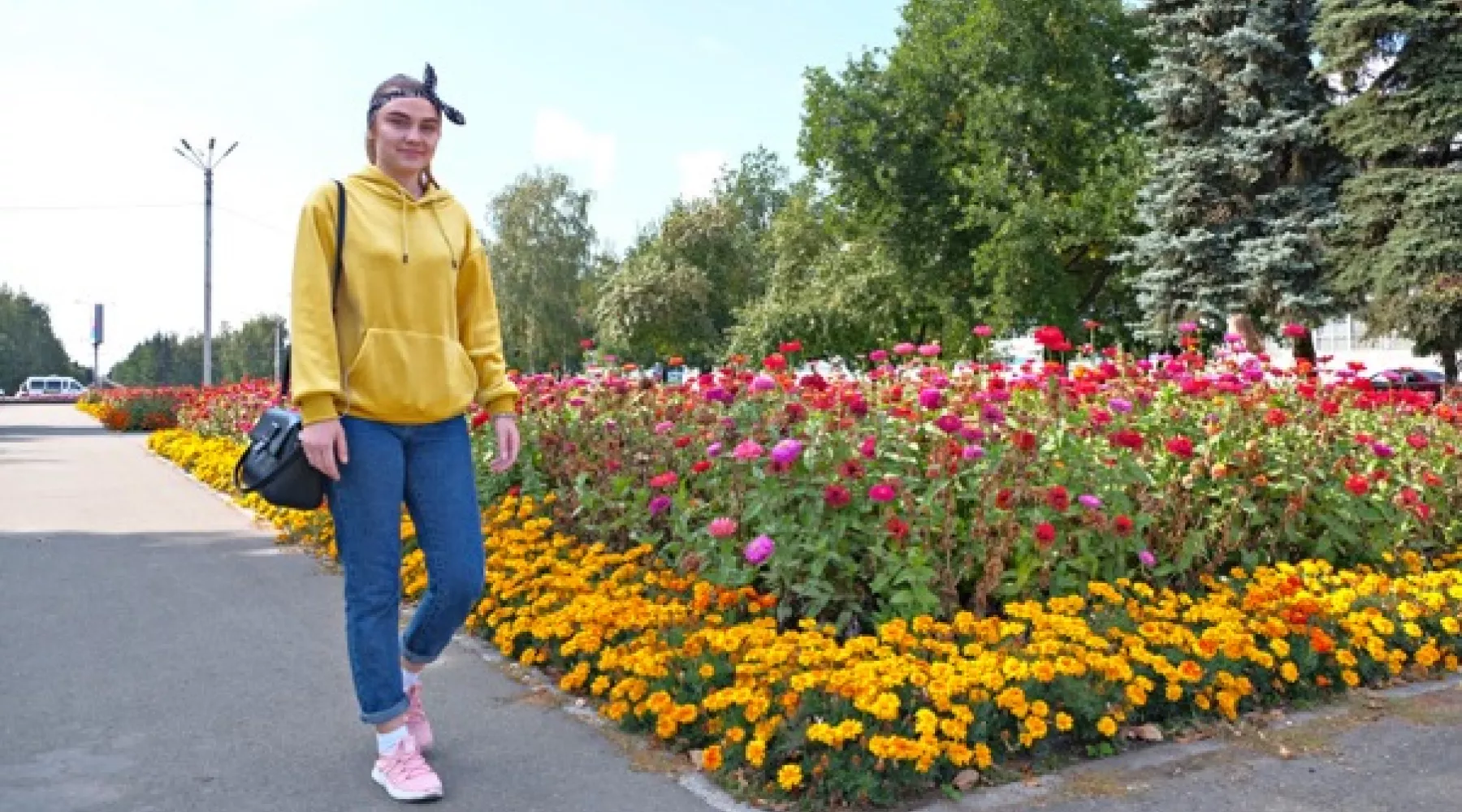 Клумбы на Петровском бульваре 