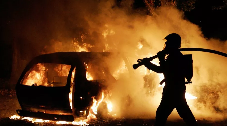 Автоэксперт: машины минувшей ночью вряд ли загорелись из-за неисправности