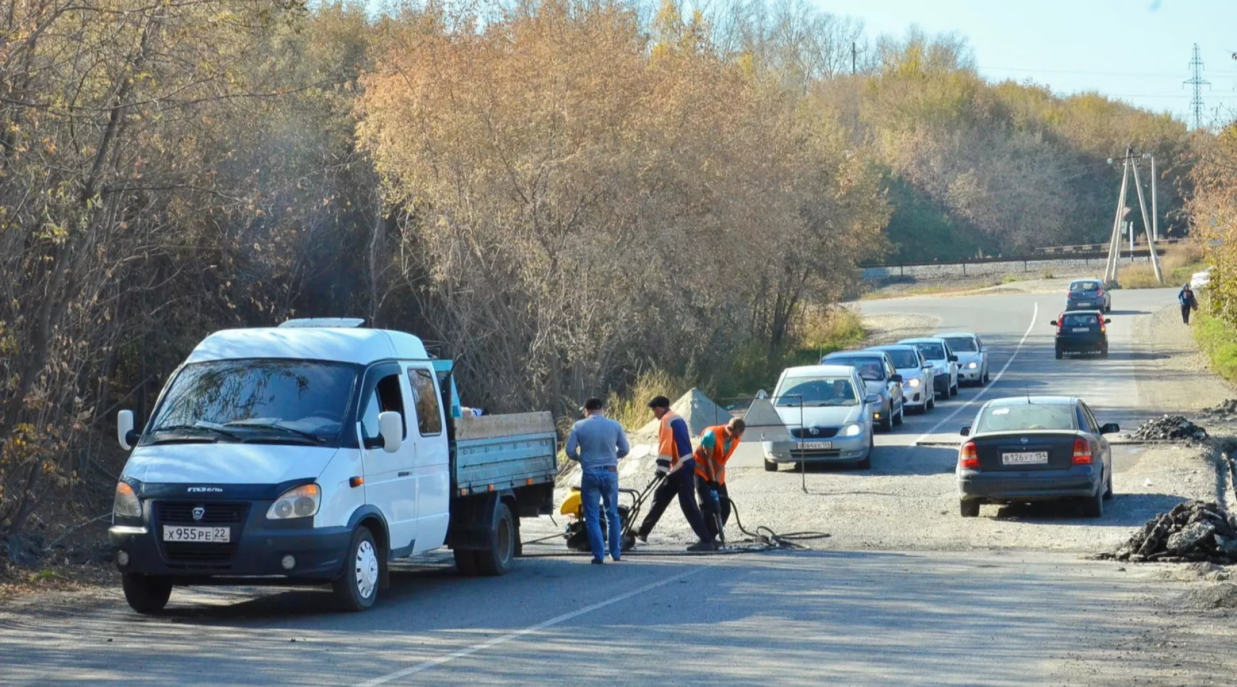 Последний штрих: ремонтируют небольшой мостик на дороге в объезд тоннеля