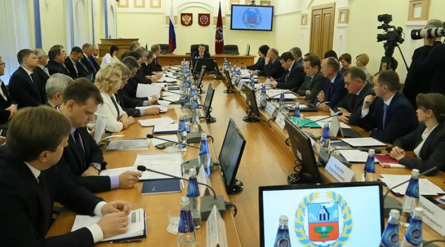 Рабочее совещание по вопросам развития региона проходит в Барнауле