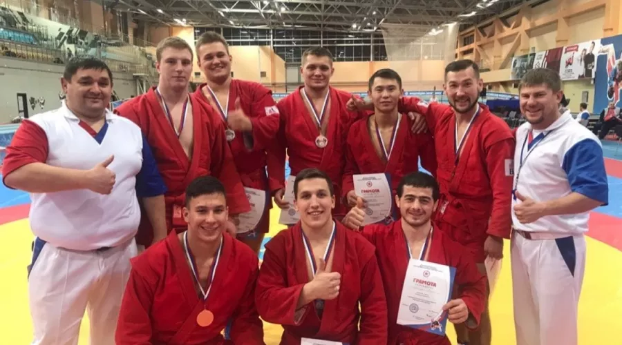 37 медалей завоевали спортсмены края на чемпионате и первенстве Сибири по самбо