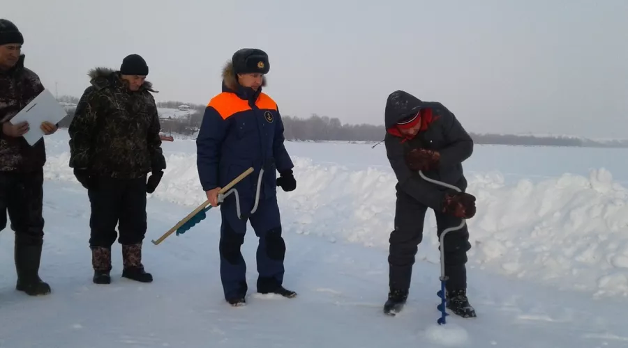 Ледовую переправу открыли в  Бийском районе в селе Шульгинка