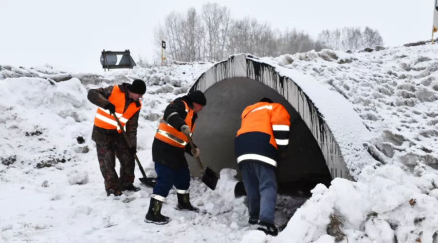 Дорожники начали подготовку на случай возникновения в Алтайском крае паводка