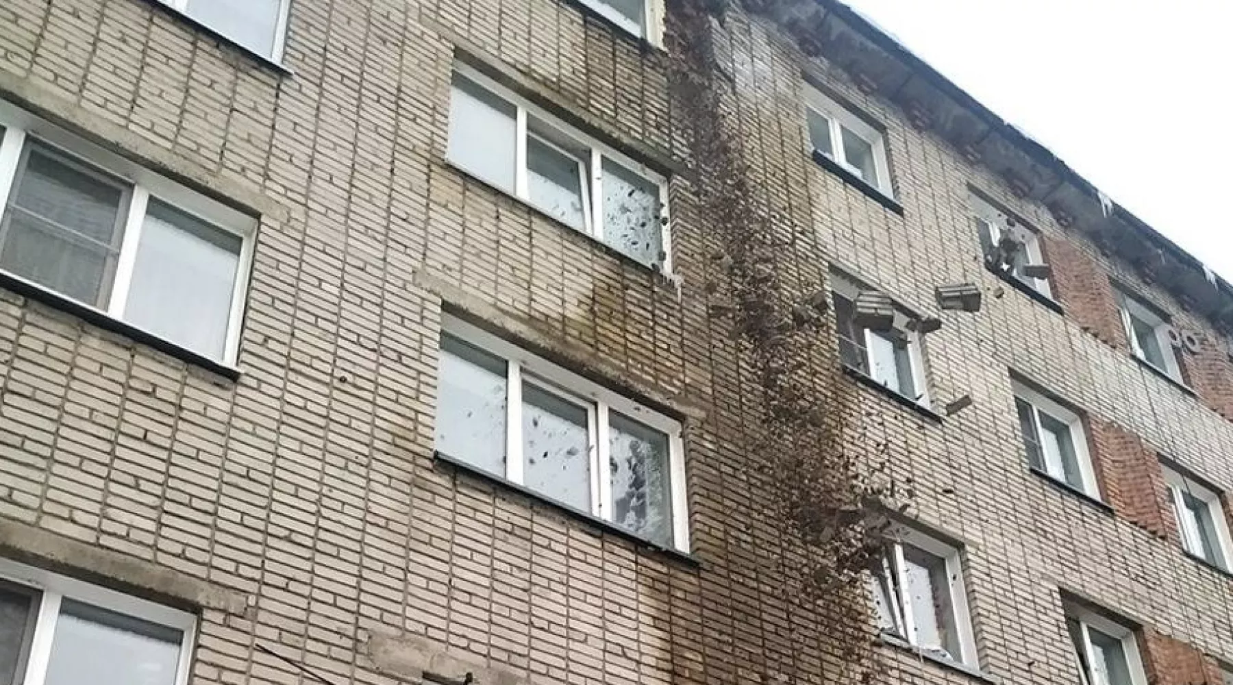 От бийского дома с обрушившимся фасадом отказались все управляющие компании 