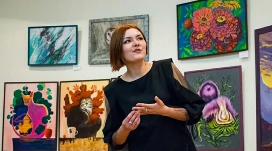 Выставка ярких живописных работ художницы Варвары Весны откроется в Бийске
