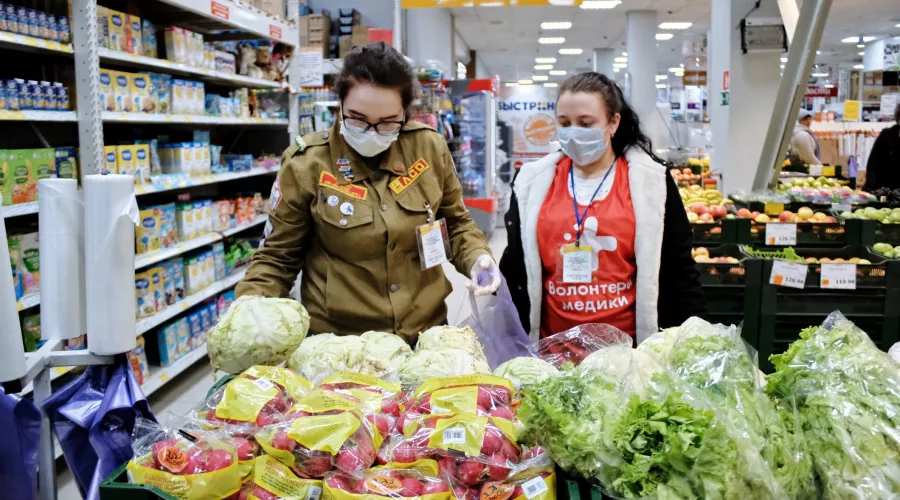 Как в Бийске вызвать волонтеров, которые купят продукты и лекарства