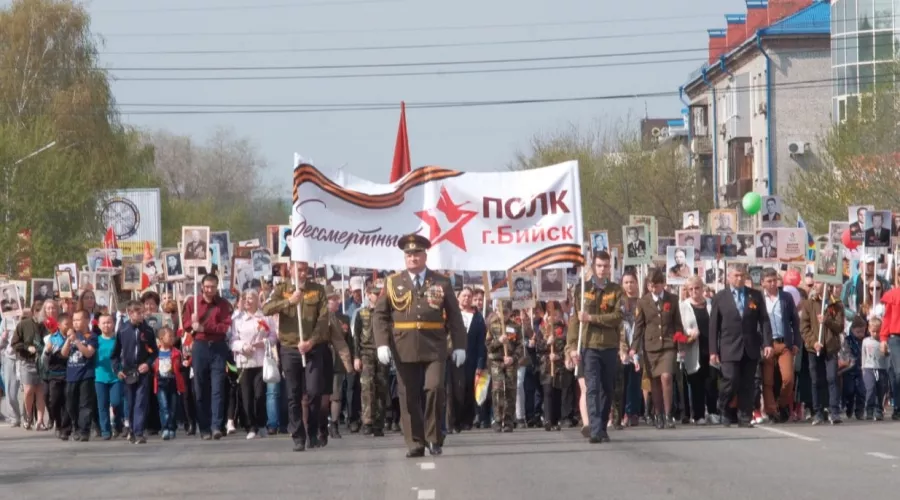 Владимир Путин предложил провести шествие «Бессмертного полка» 26 июля
