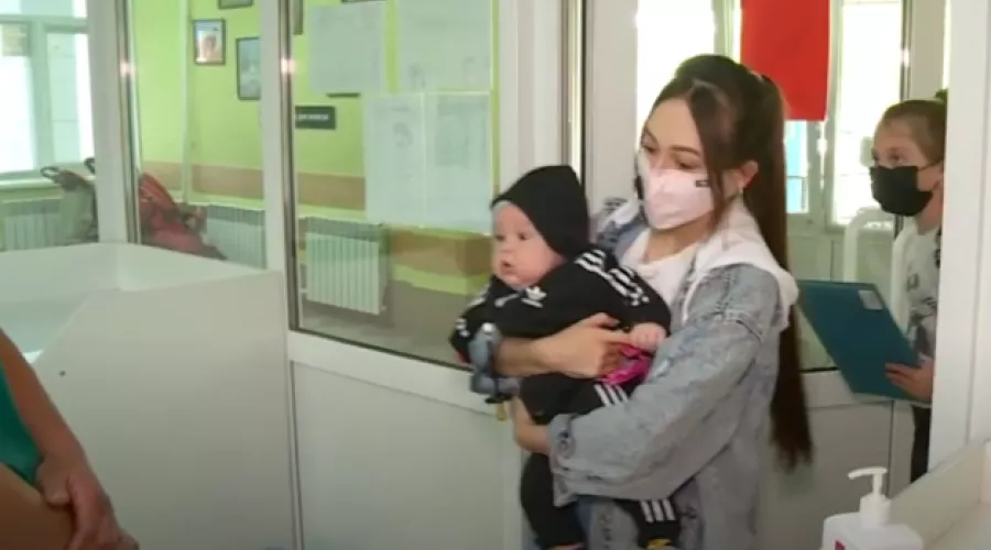 Плановую вакцинацию детей-малышей возобновили в Бийске