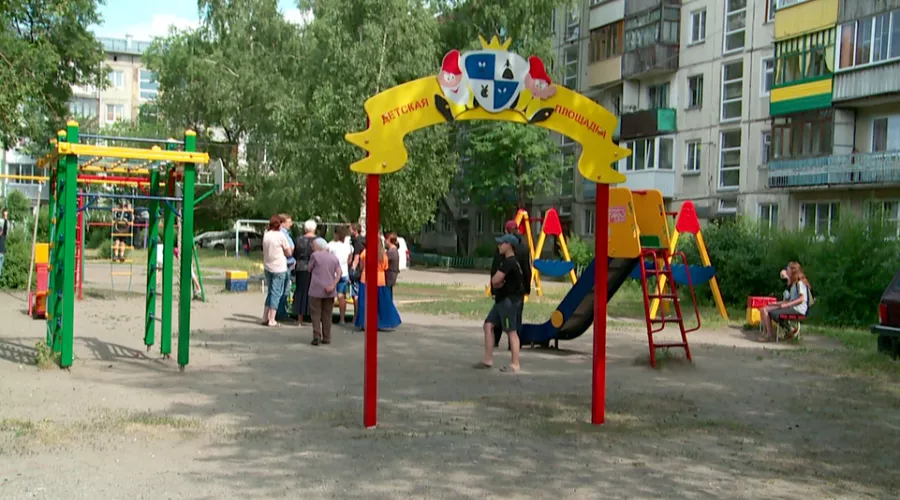 В ближайшем будущем дворы Бийска могут лишиться детских игровых площадок