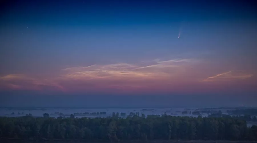 Соцсети: над алтайскими городами пролетела комета С/2020 F3 Неовайс 