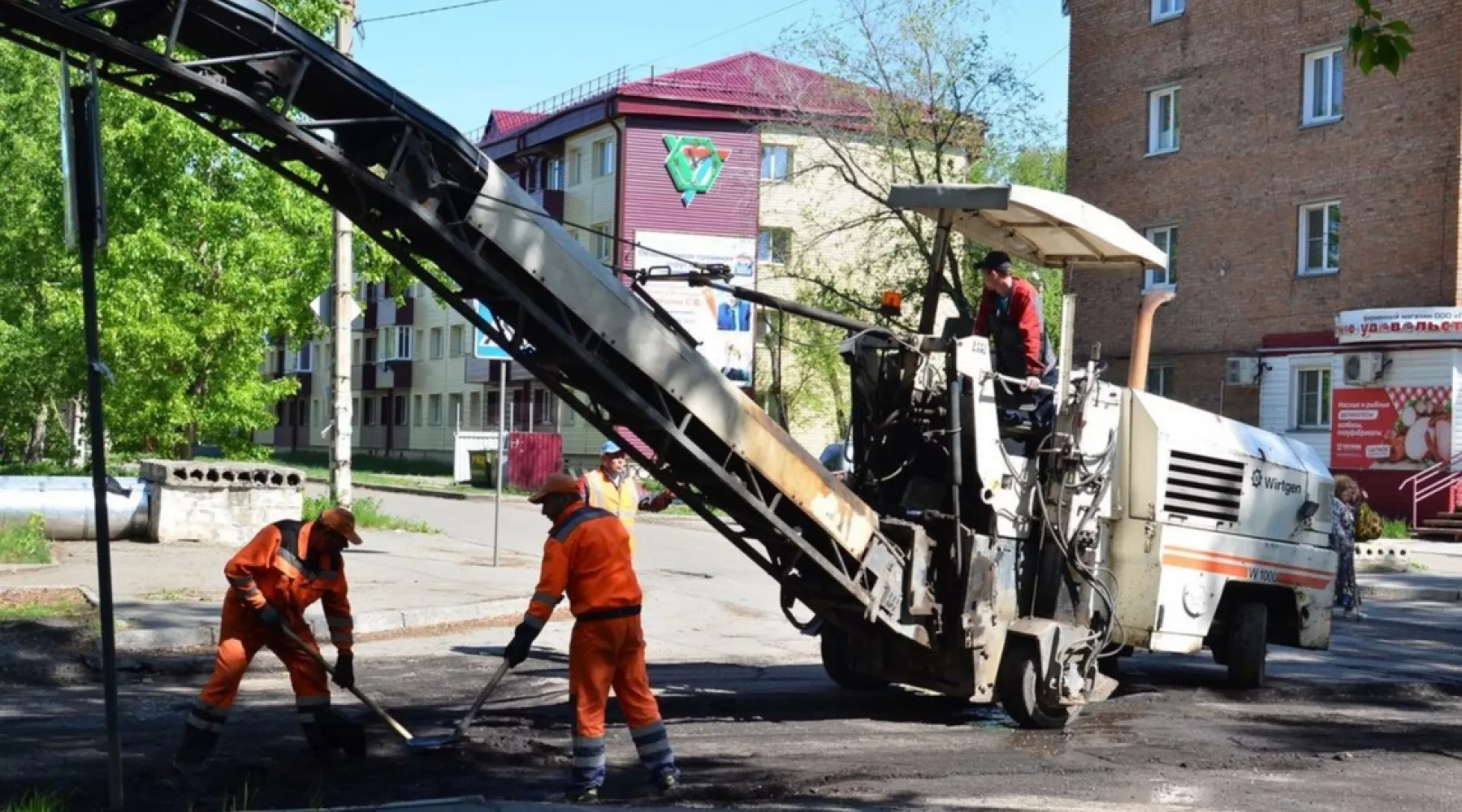 Почти половина - с браком: эксперты проверили качество нового асфальта в Бийске