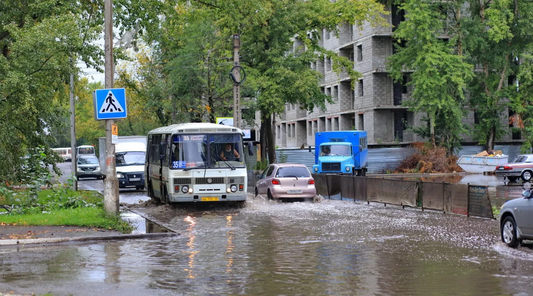 Хватит плавать: стали известны подробности строительства ливнёвок в Бийске 