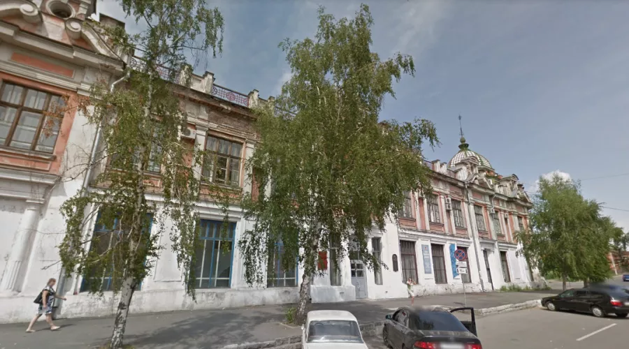 В Бийске отодвинули срок ремонта библиотеки Шукшина и Второвского пассажа