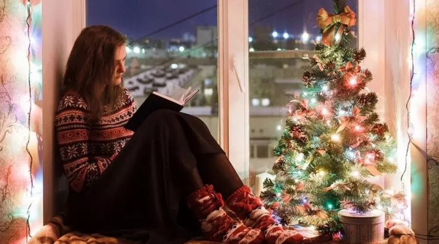 Роспотребнадзор призвал россиян в эти новогодние праздники остаться дома 